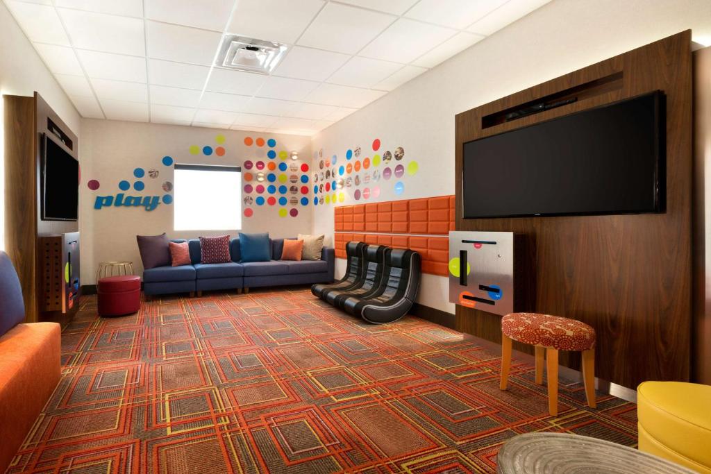 Posezení v ubytování Home2 Suites By Hilton Glendale Westgate
