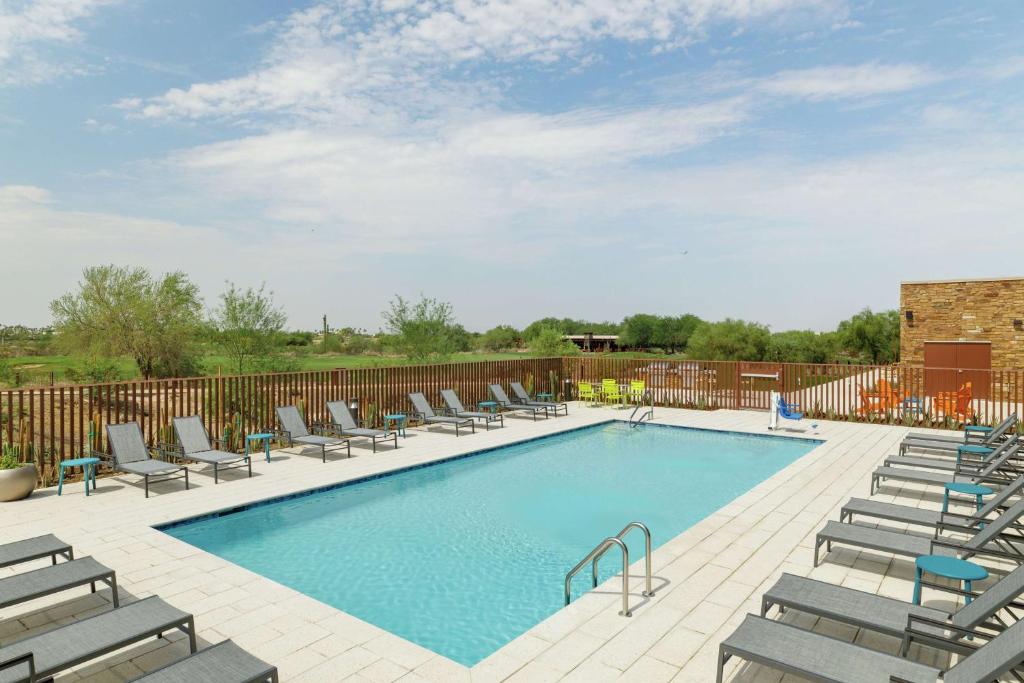 Bazén v ubytování Home2 Suites By Hilton Mesa Longbow, Az nebo v jeho okolí