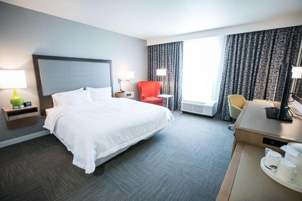 Hampton Inn & Suites Tempe/Phoenix Airport, Az photo