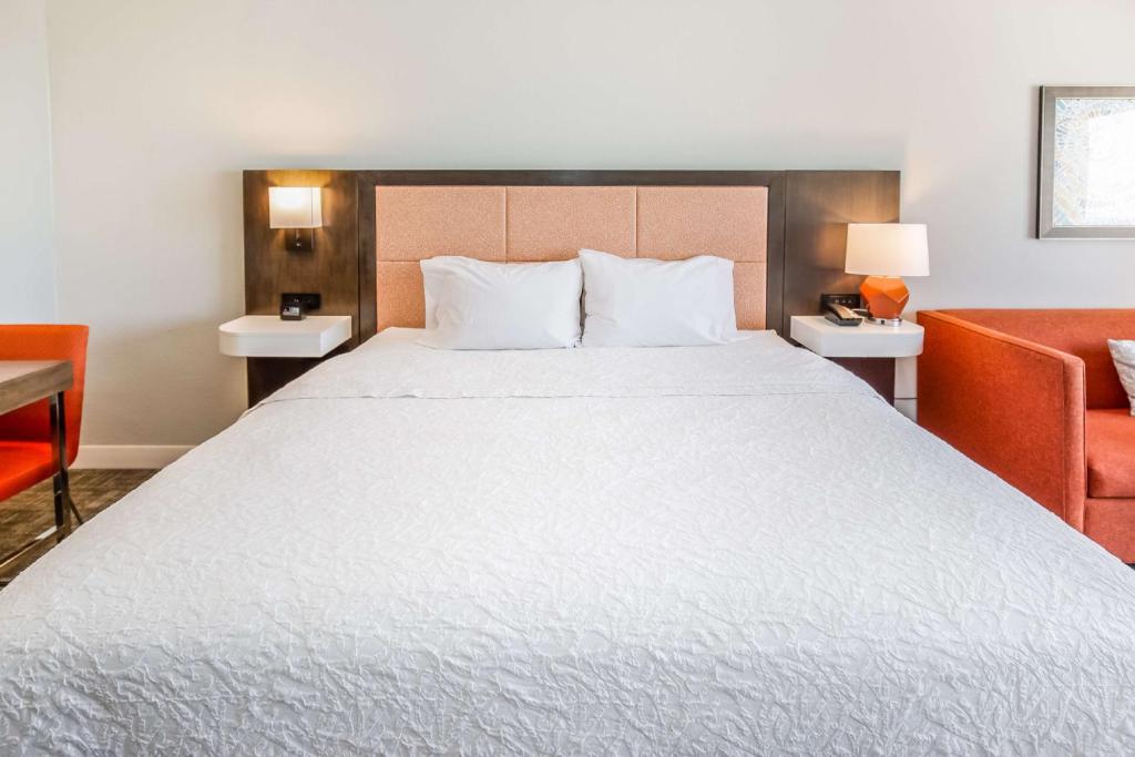 Hampton Inn Pensacola Beach photo