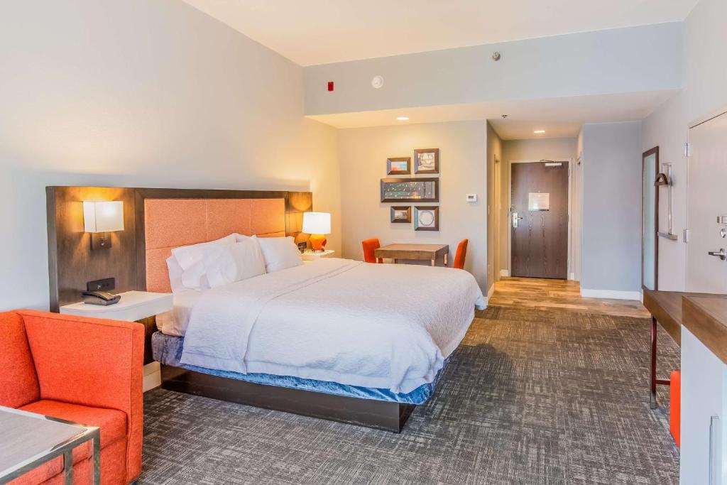 Hampton Inn Pensacola Beach photo