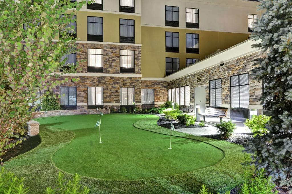 Zahrada ubytování Homewood Suites By Hilton Poughkeepsie
