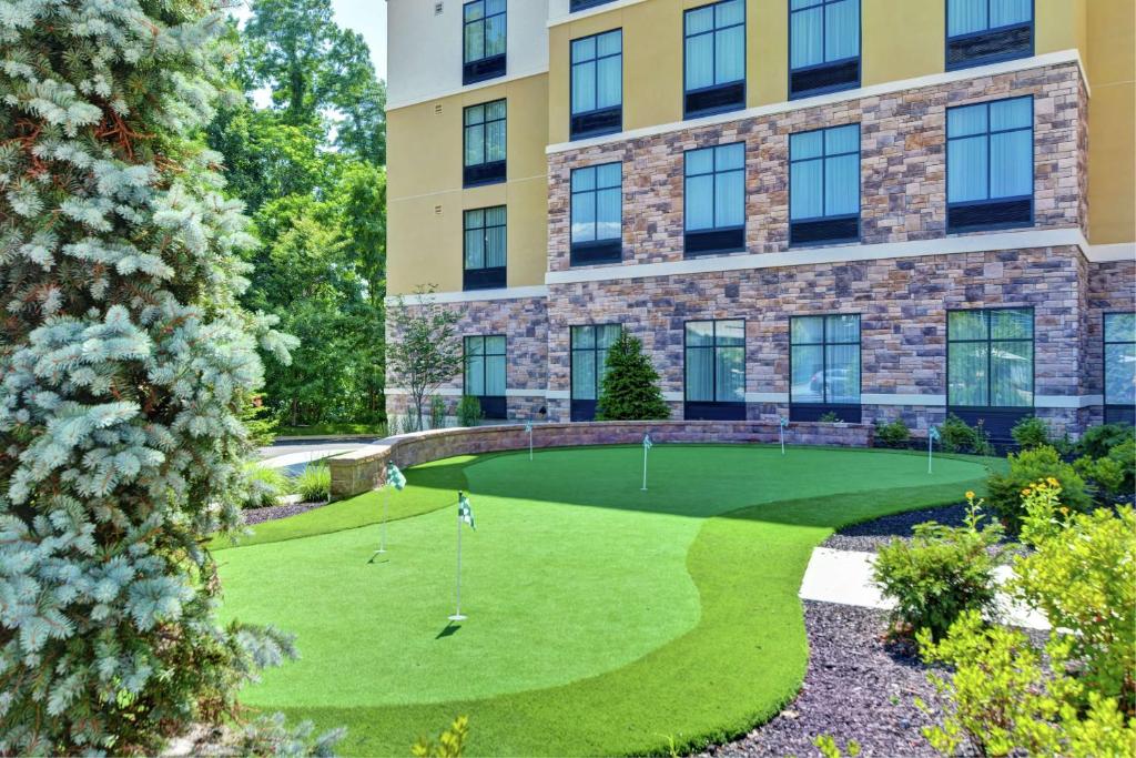 Zahrada ubytování Homewood Suites By Hilton Poughkeepsie