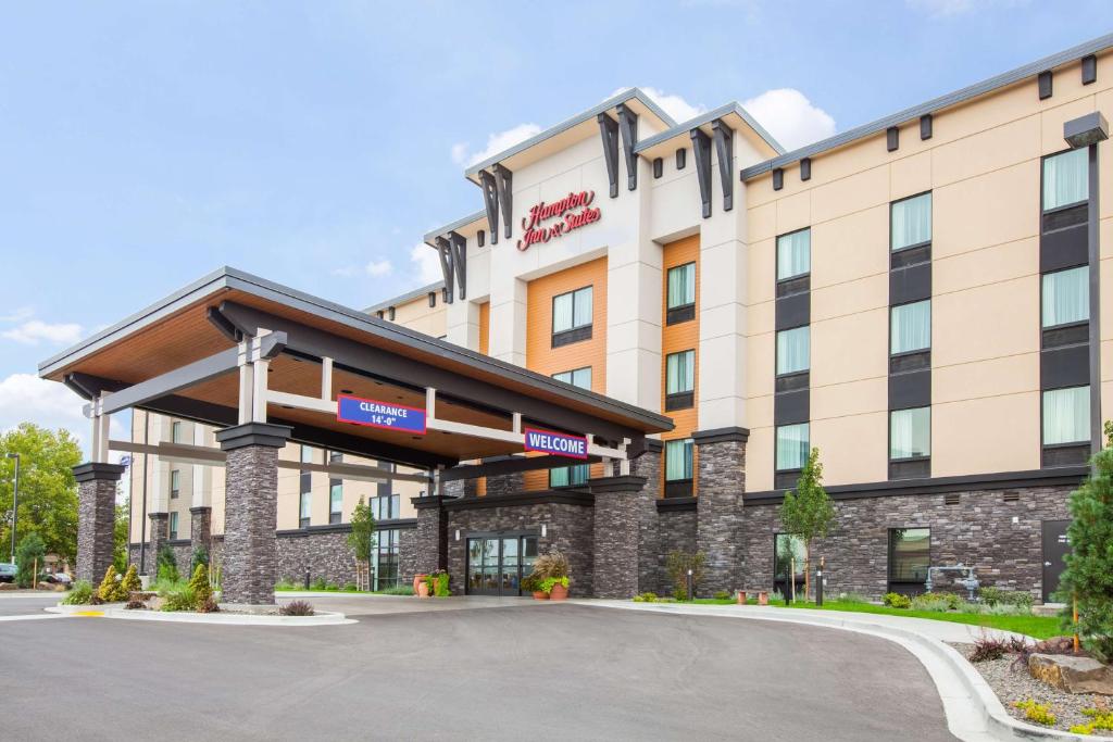 a rendering of the front of a hotel at Hampton Inn & Suites Pasco/Tri-Cities, WA in West Pasco