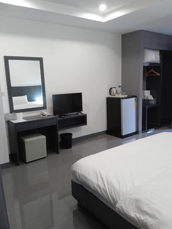 D Night Suite Hotel - Standard Double Room