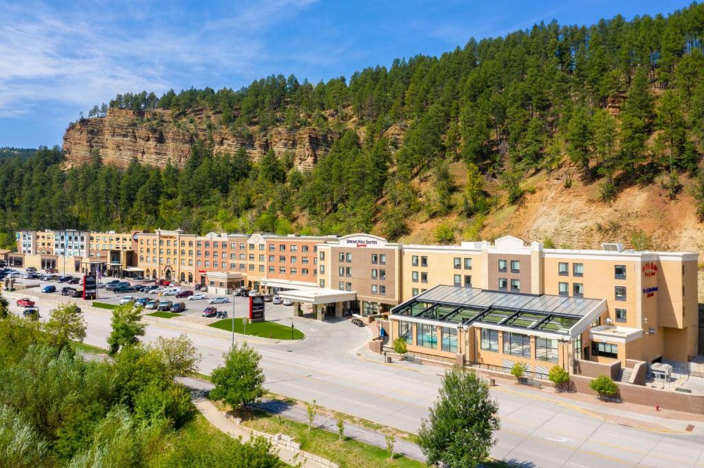 an aerial view of a town with a parking lot at DoubleTree by Hilton Deadwood at Cadillac Jack's in Deadwood