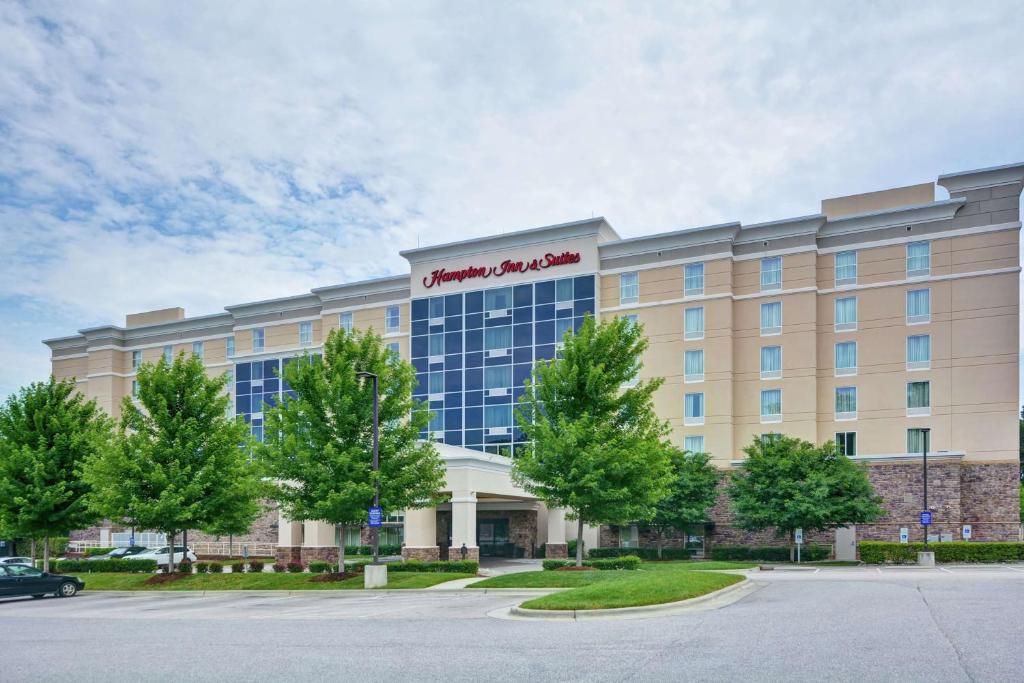 a rendering of the front of a hotel at Hampton Inn & Suites Crabtree in Raleigh