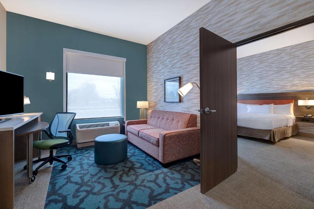 Home2 Suites By Hilton DeKalb - One-Bedroom King Suite - Non-Smoking