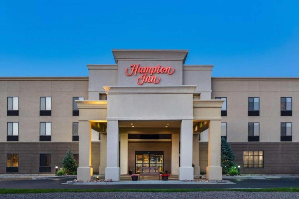 a front view of a hampton inn at Hampton Inn Rock Springs in Rock Springs