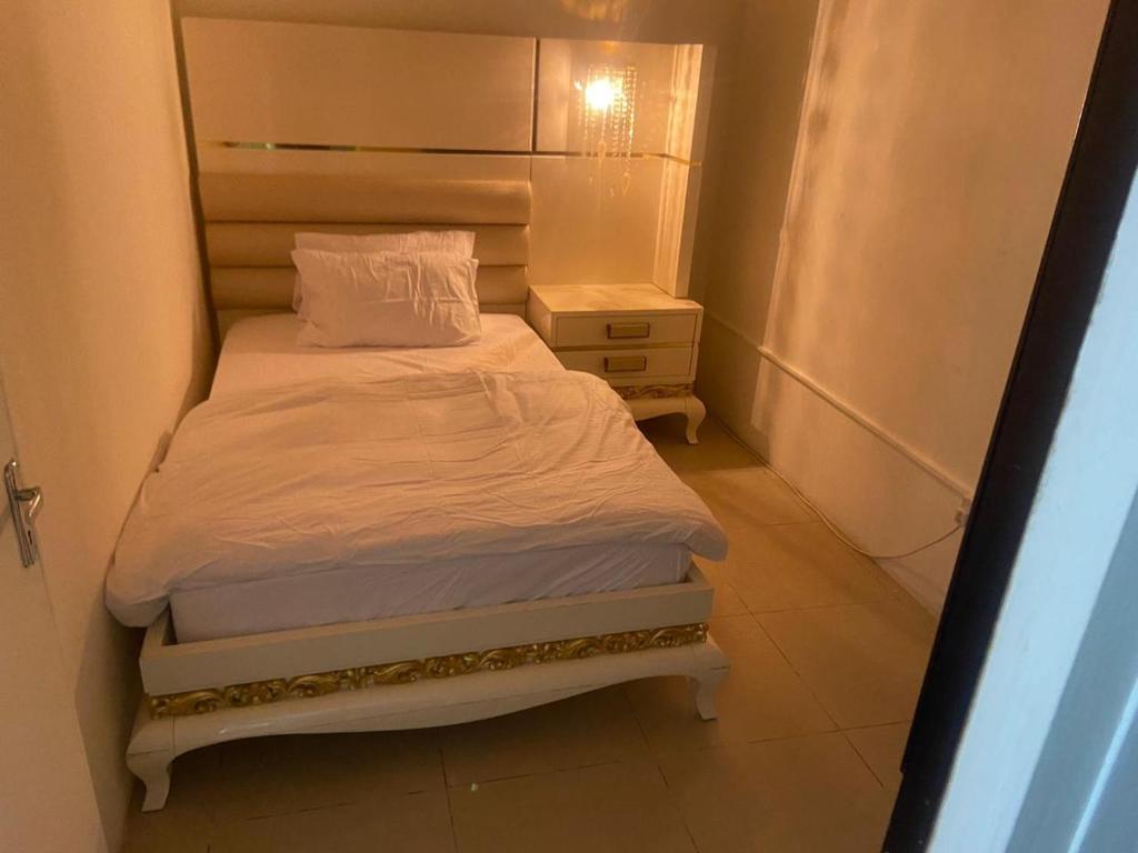 Private Room, / Al Brasha area, Metro Near, Dubai (updated prices