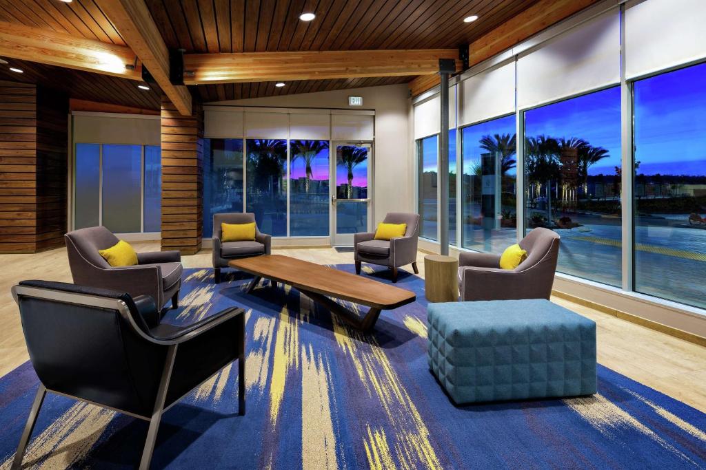 Hampton Inn & Suites San Diego Airport Liberty Station photo