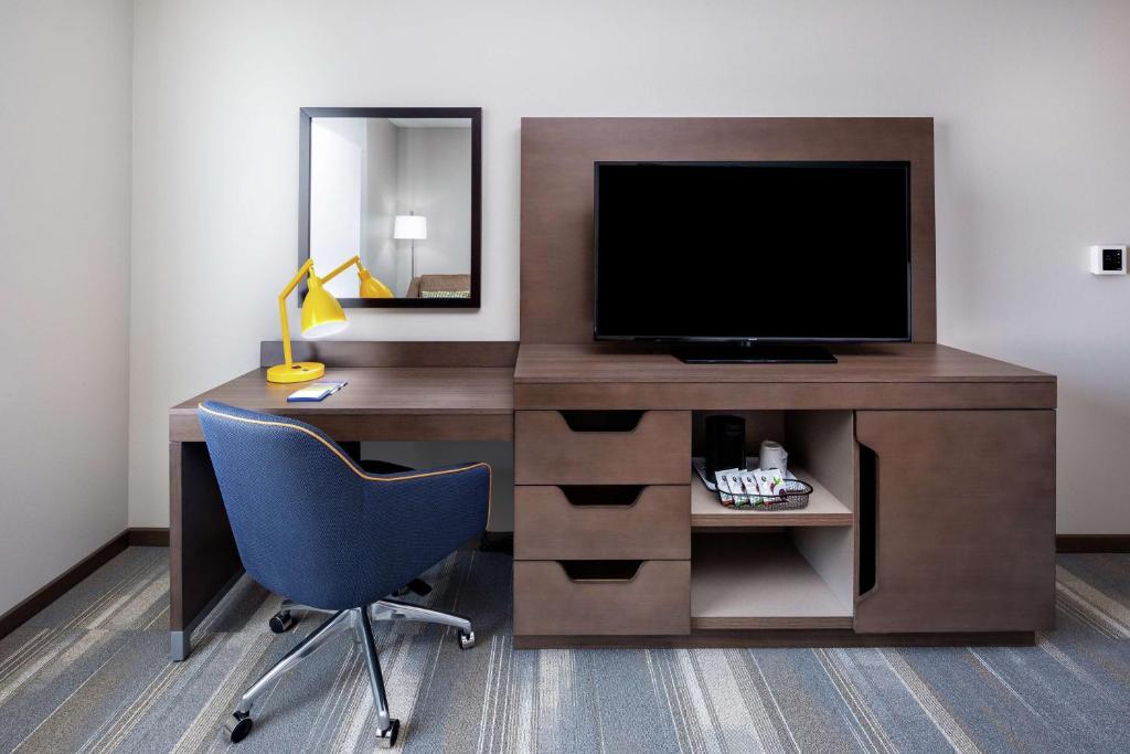 Hampton Inn & Suites San Diego Airport Liberty Station photo