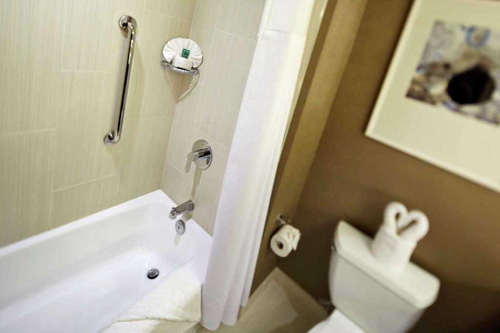 Hilton San Diego Mission Valley - 