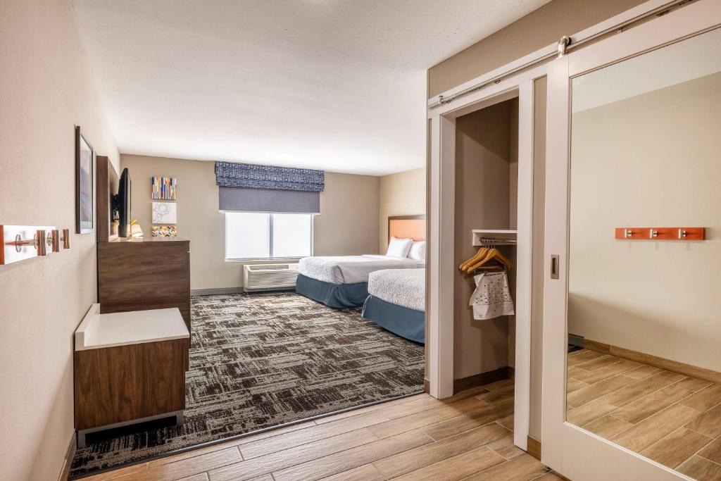 Hampton Inn & Suites Benton Harbor, MI photo