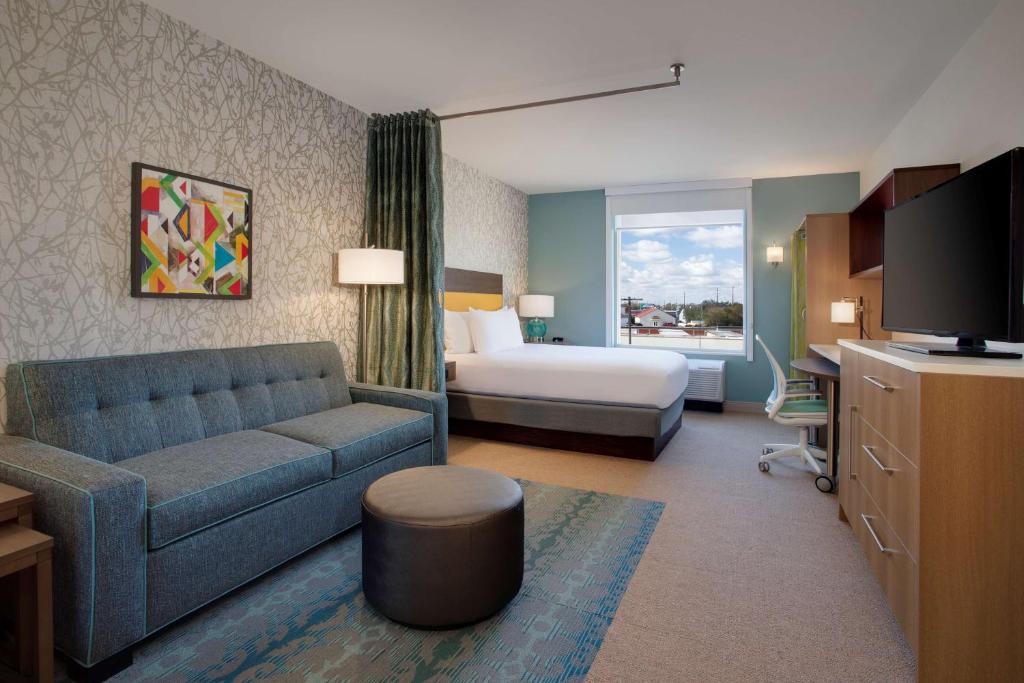 Postel nebo postele na pokoji v ubytování Home2 Suites By Hilton Lewes Rehoboth Beach