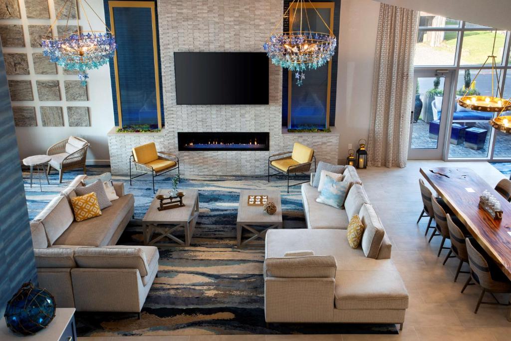 Posezení v ubytování Fenwick Shores, Tapestry Collection by Hilton