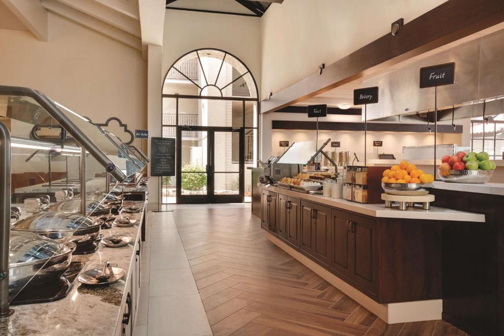Embassy Suites by Hilton Scottsdale Resort photo