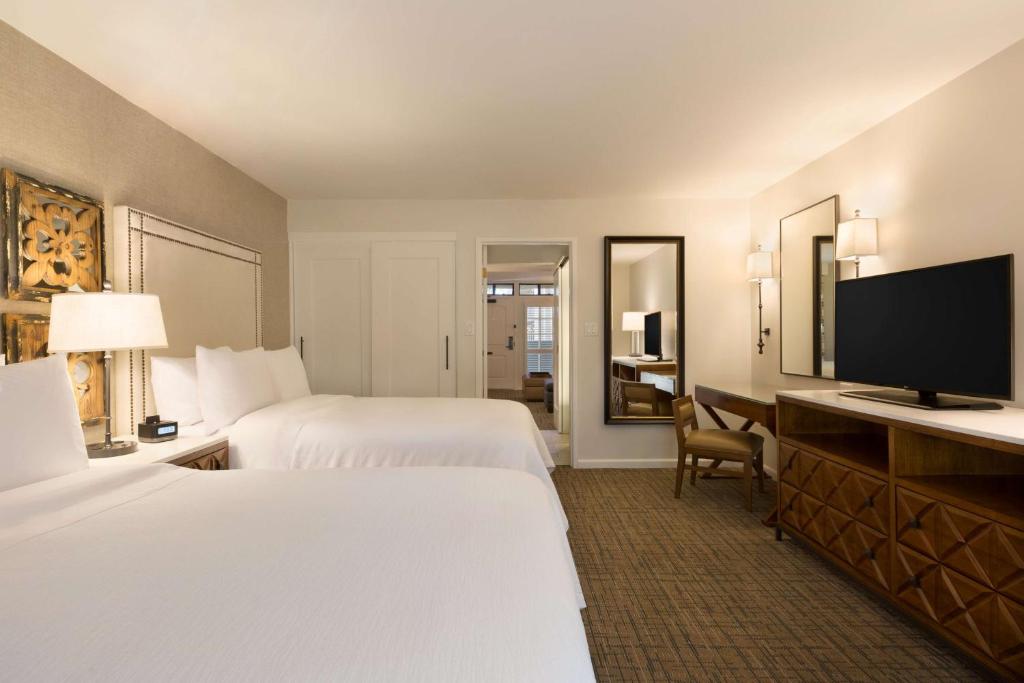 Embassy Suites by Hilton Scottsdale Resort photo