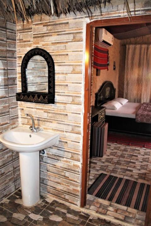 O baie la Al Reem Desert Camp