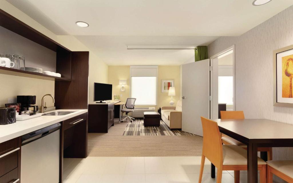 TV a/nebo společenská místnost v ubytování Home2 Suites by Hilton Lehi/Thanksgiving Point