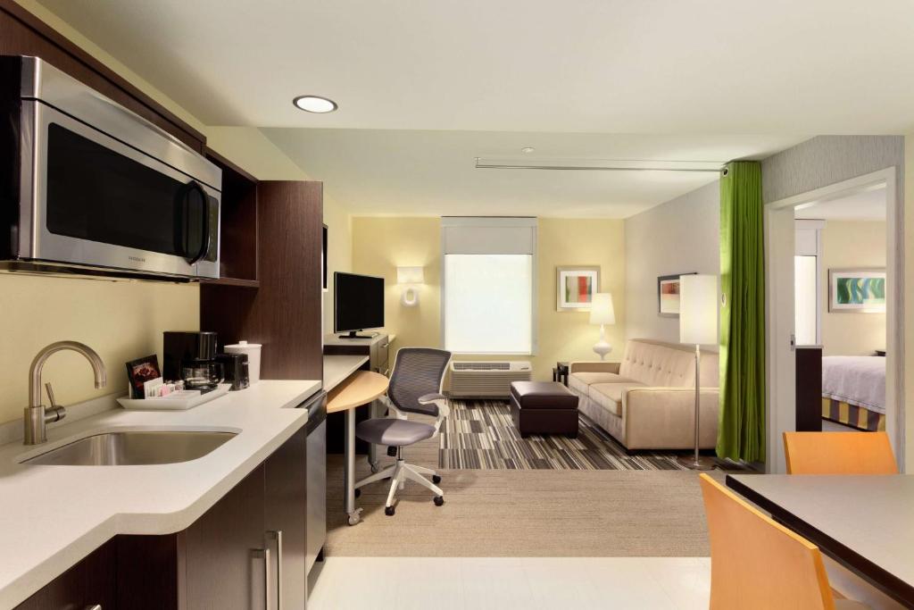 TV a/nebo společenská místnost v ubytování Home2 Suites by Hilton Lehi/Thanksgiving Point