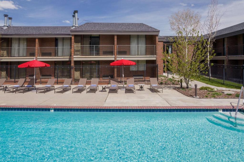 Bazén v ubytování DoubleTree by Hilton Hotel Park City - The Yarrow nebo v jeho okolí