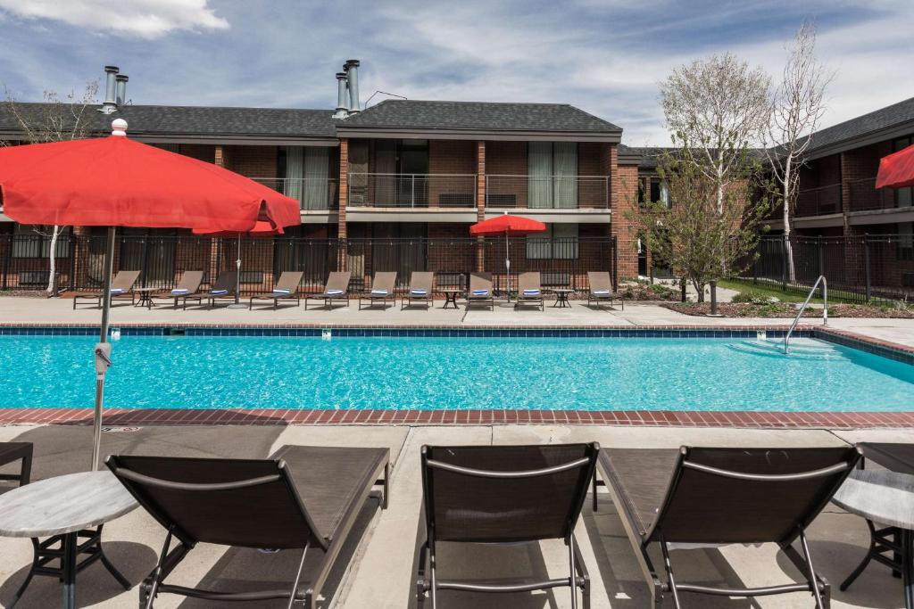 Bazén v ubytování DoubleTree by Hilton Hotel Park City - The Yarrow nebo v jeho okolí