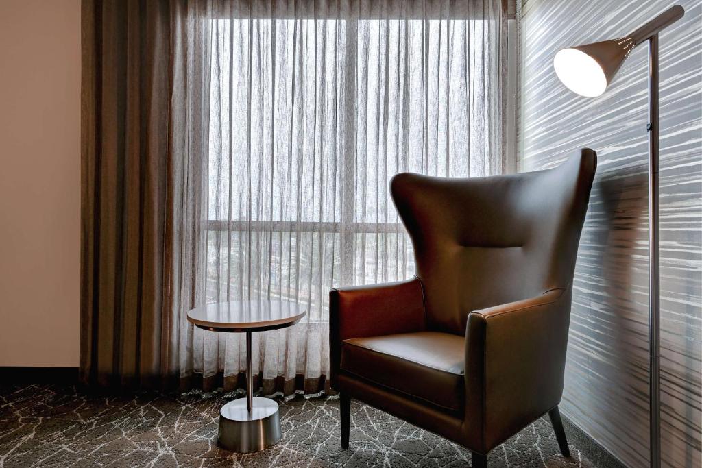 Hilton Garden Inn Anaheim Resort - Salle De Roi