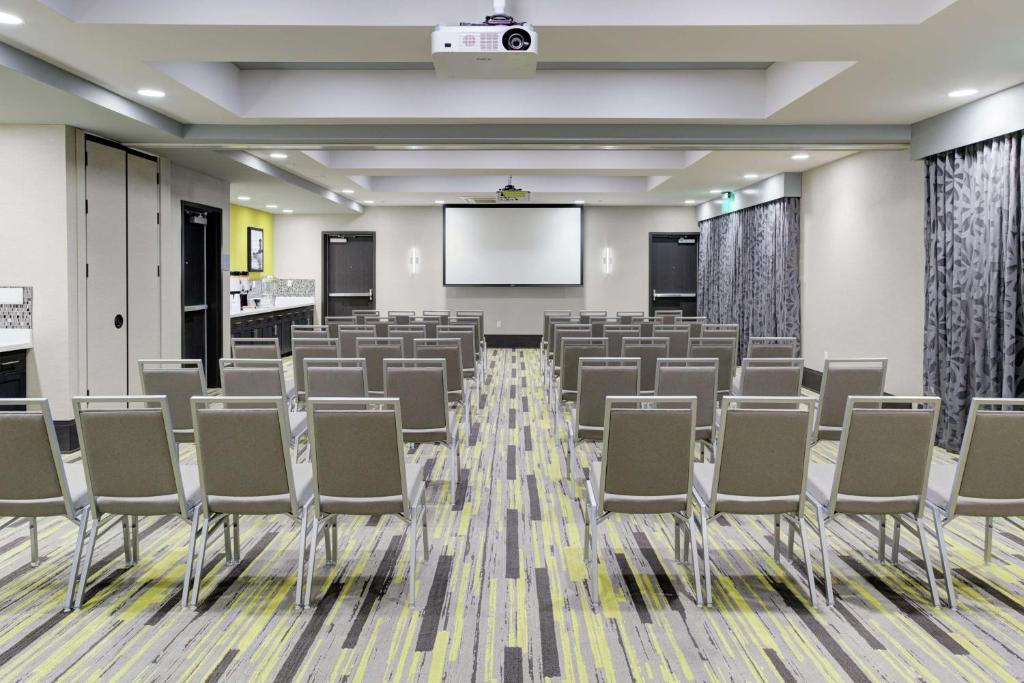 Hampton Inn & Suites Irvine/Orange County Airport photo