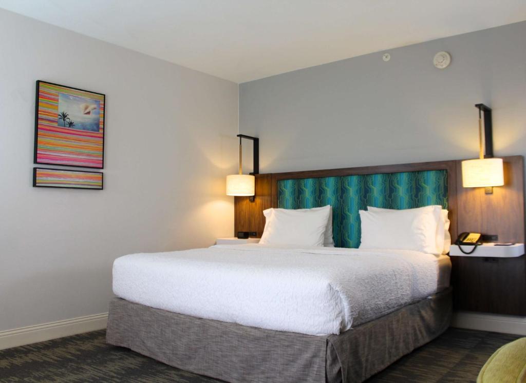 Hampton Inn & Suites Sarasota / Bradenton - Airport - King Room - Niet -roken