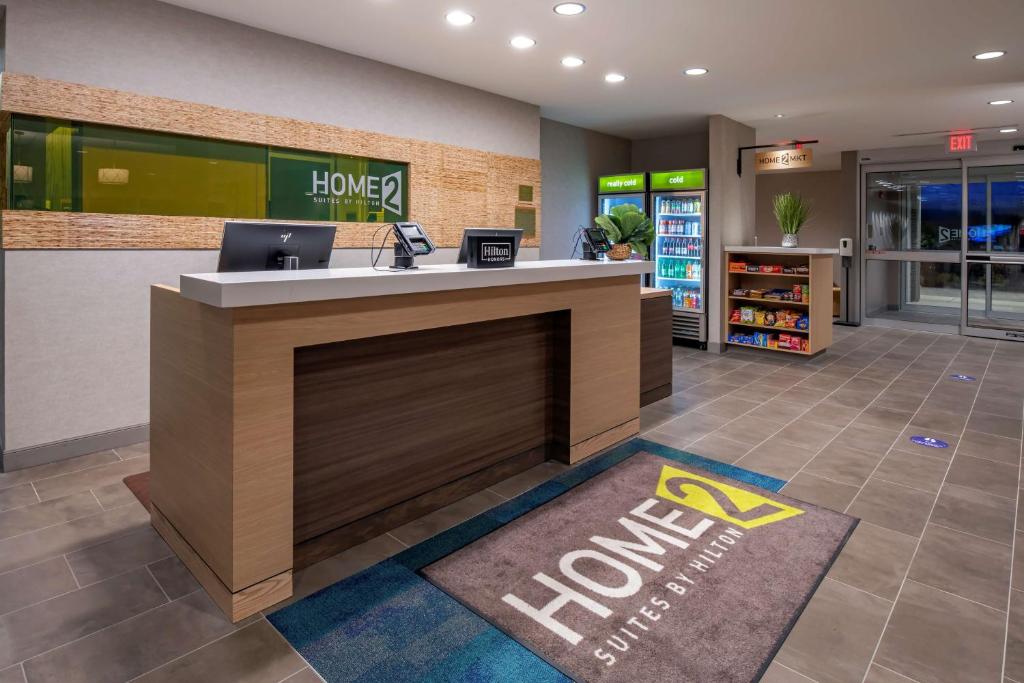 Vstupní hala nebo recepce v ubytování Home2 Suites By Hilton Wayne, NJ