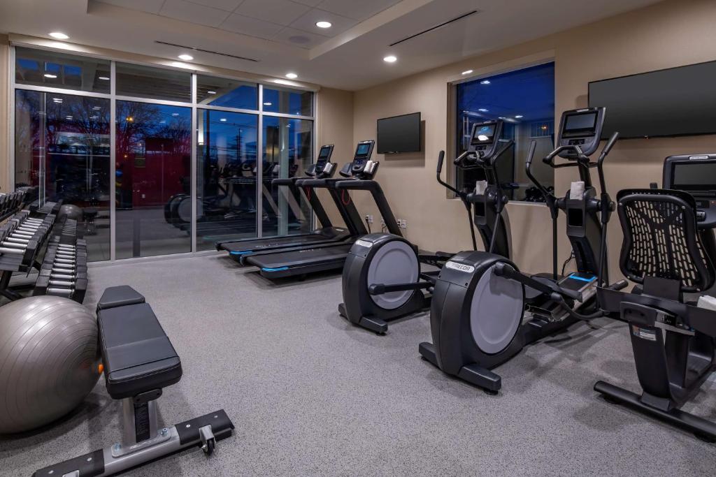 Fitness centrum a/nebo fitness zařízení v ubytování Home2 Suites By Hilton Wayne, NJ