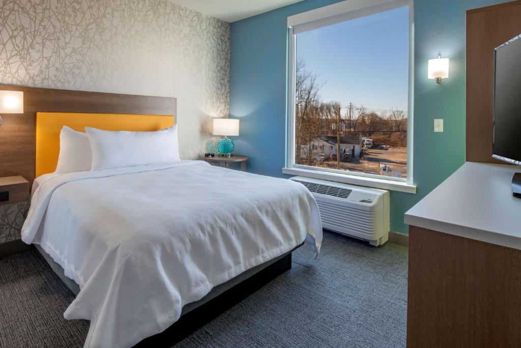 Postel nebo postele na pokoji v ubytování Home2 Suites By Hilton Wayne, NJ