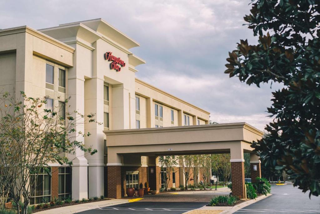 a rendering of the front of a hotel at Hampton Inn Tallahassee-Central in Tallahassee