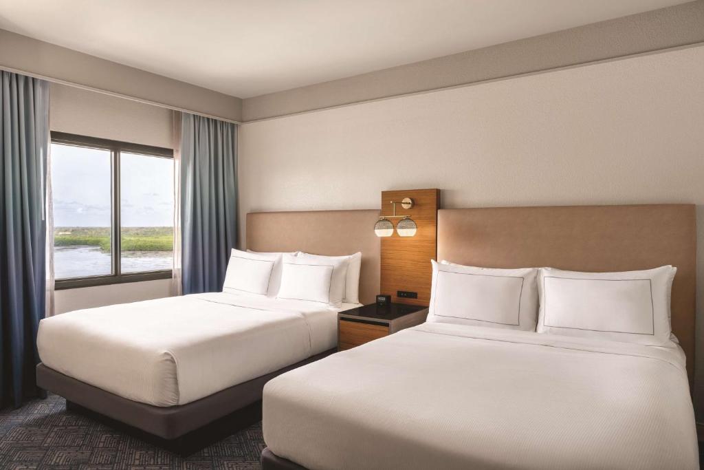 DoubleTree by Hilton Tampa Rocky Point Waterfront photo