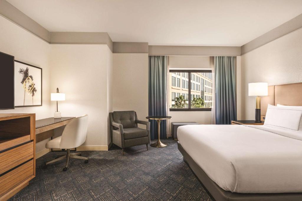 DoubleTree by Hilton Tampa Rocky Point Waterfront - Cuarto King