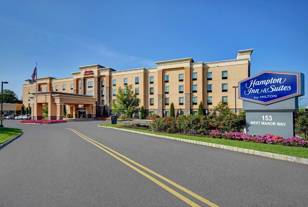 a rendering of the front of the hampton inn and suites at Hampton Inn and Suites Robbinsville in Robbinsville