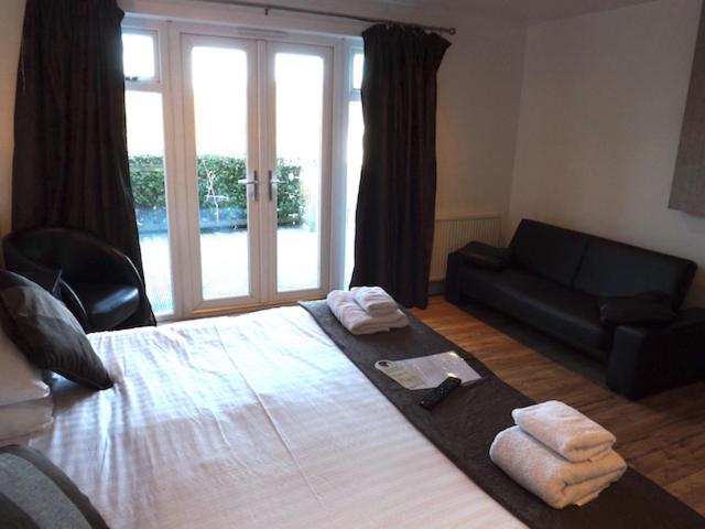 The Inn on the Loch - King Or Twin Room With Loch View