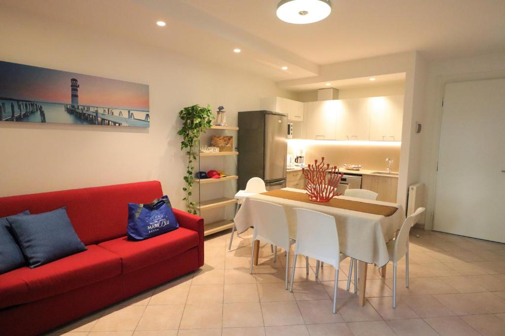 Кухня или мини-кухня в Villaggio Mare Blu
