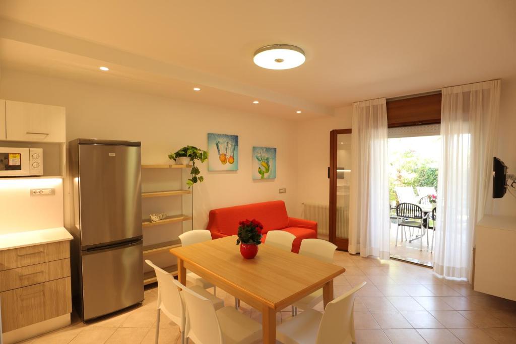 Кухня или мини-кухня в Villaggio Mare Blu
