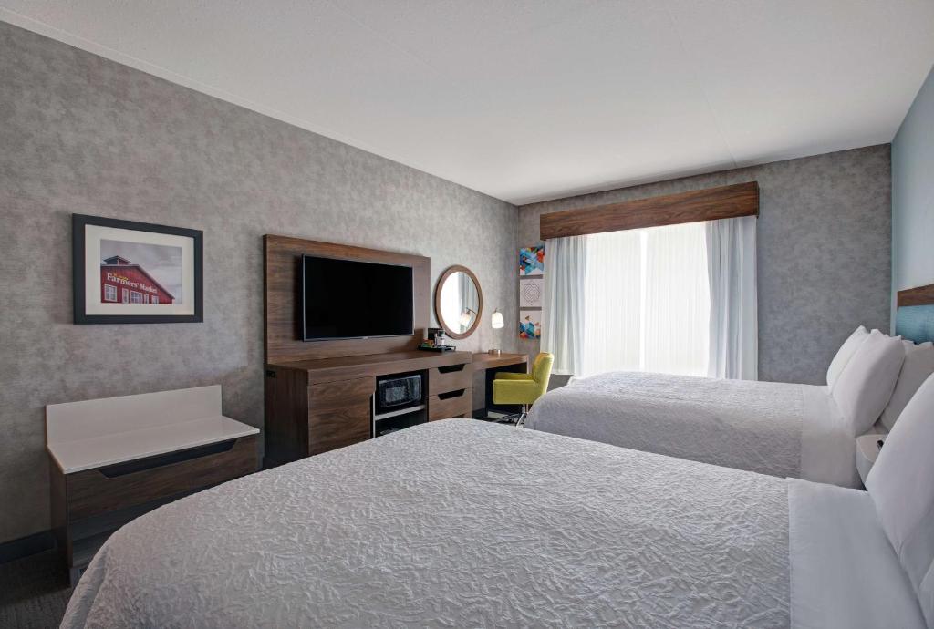 Hampton Inn & Suites By Hilton Waterloo St. Jacobs - Queen Room With Two Queen Beds