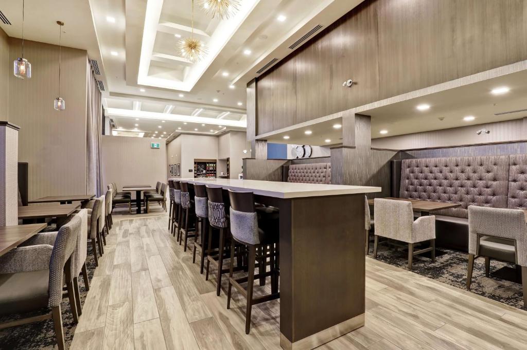 Posezení v ubytování Hampton Inn St. Catharines Niagara