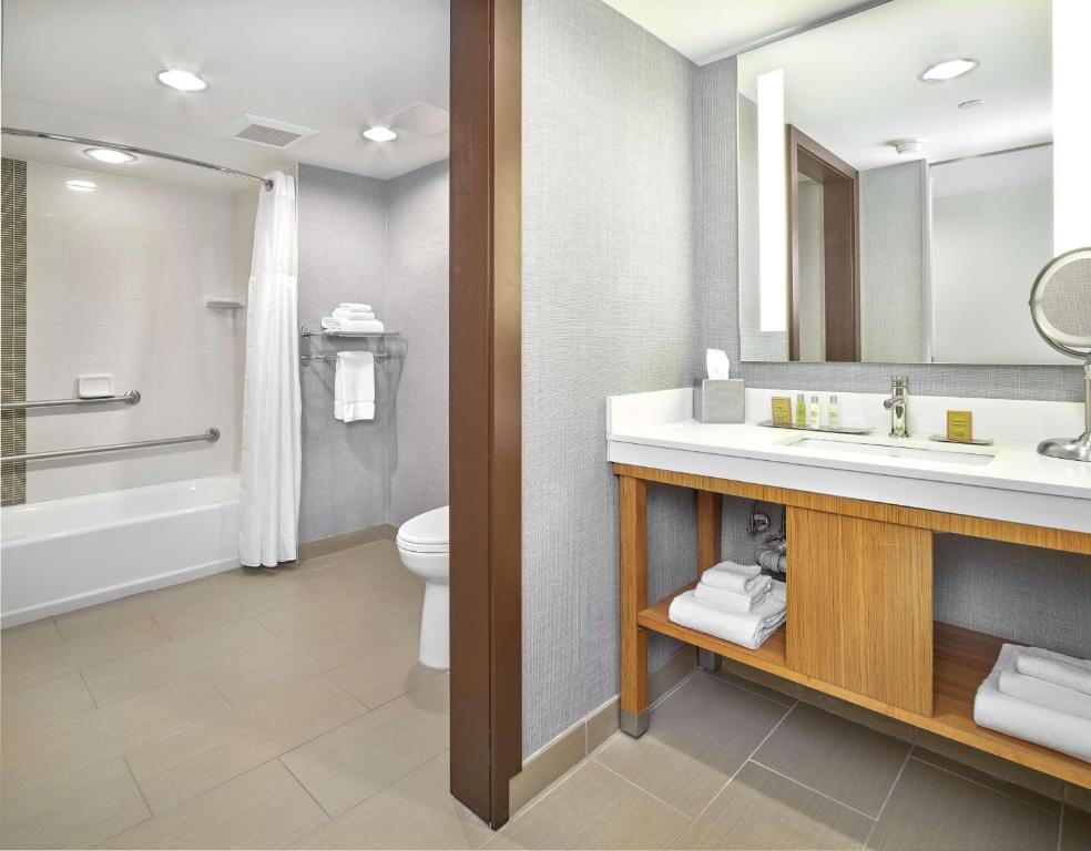 DoubleTree by Hilton Edmonton Downtown - Resim 17