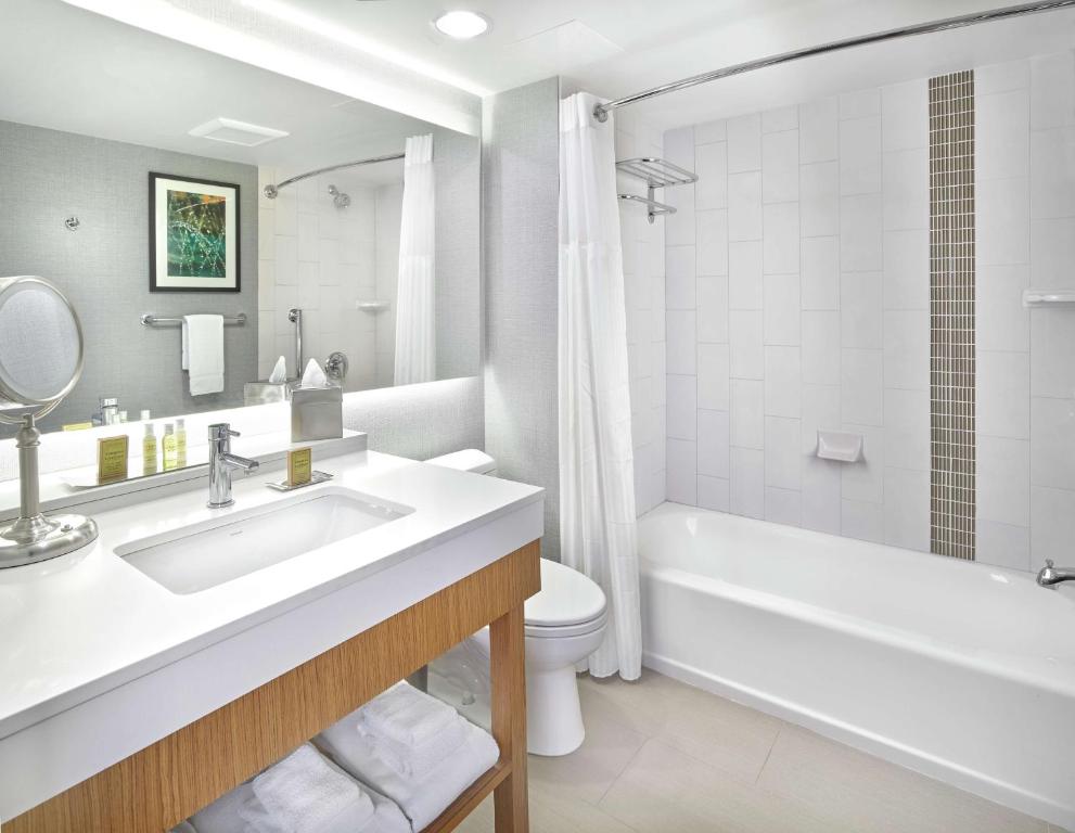 DoubleTree by Hilton Edmonton Downtown - Resim 24