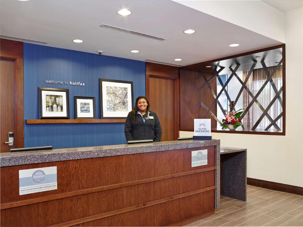 Hampton Inn by Hilton Halifax Downtown - Resim 11