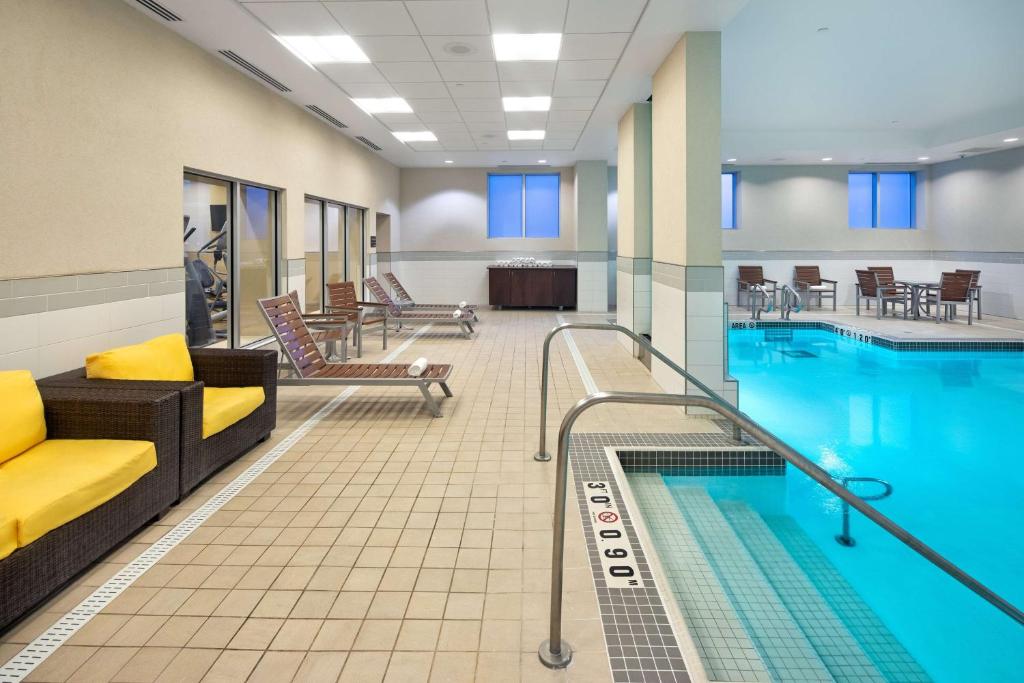 Hampton Inn by Hilton Halifax Downtown - Resim 16