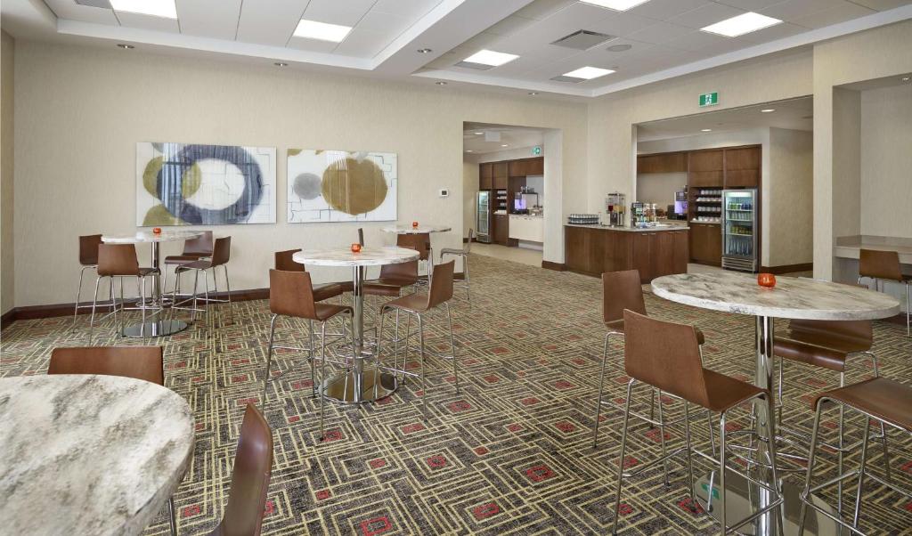 Hampton Inn by Hilton Halifax Downtown - Resim 23