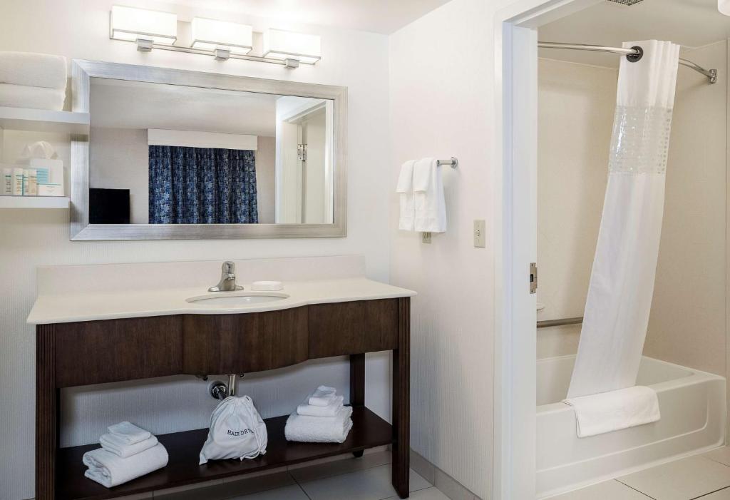 Hampton Inn & Suites by Hilton Dartmouth - Halifax - Resim 27