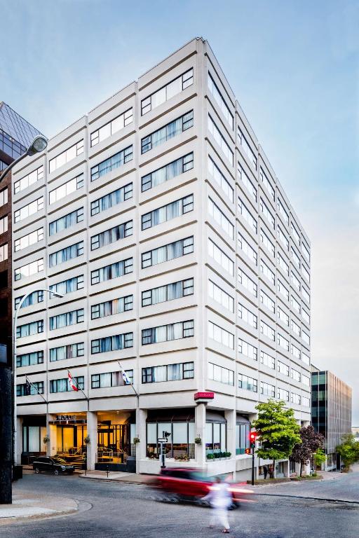 The Hollis Halifax - a DoubleTree Suites by Hilton photo