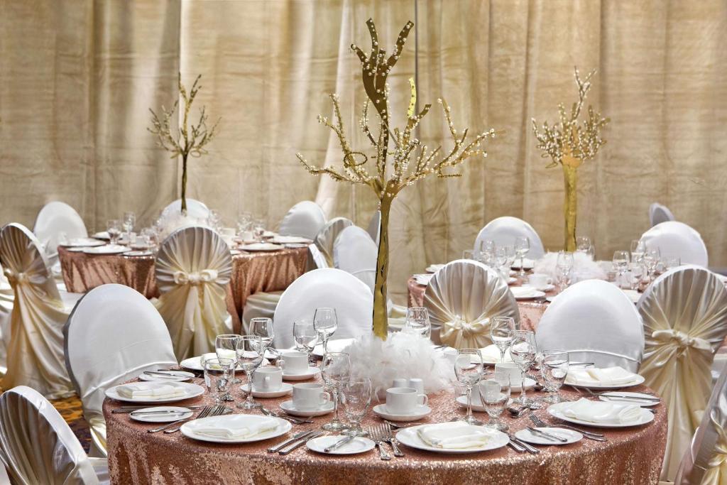 Doubletree by Hilton Toronto Airport, ON - Resim 14